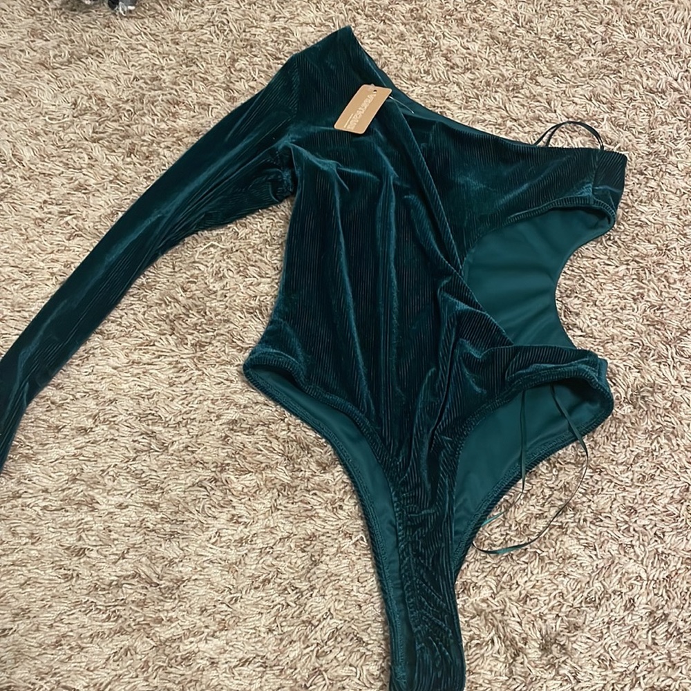 Vestique Emerald Green Bodysuit